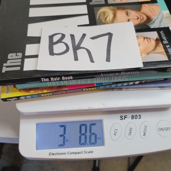 Lot of 4 Hair Styling Hairstylist Salon Photography Inspiration Books - Picture 6 of 6